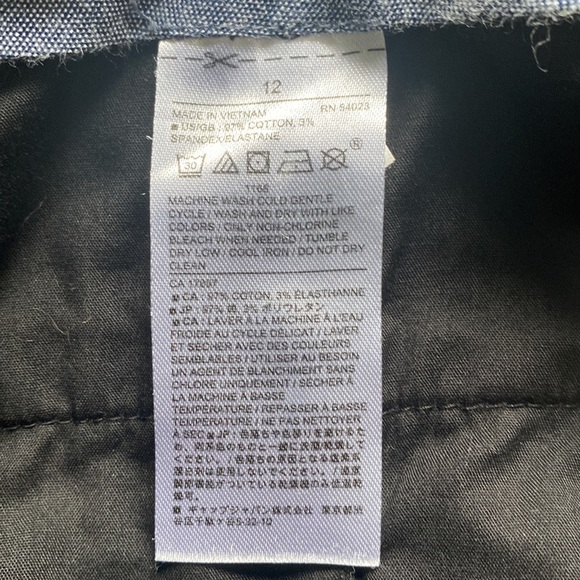 Banana republic. Flat-front chino shorts - Picture 6 of 8